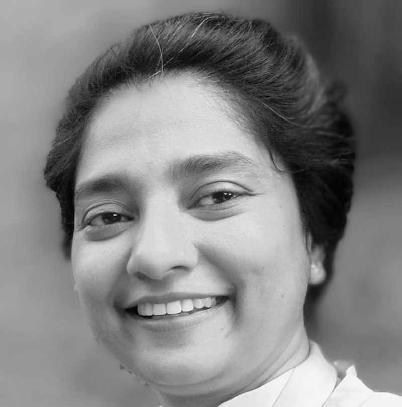Loretti Joyce Pinto